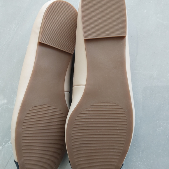 LOFT Women's Cream and Black Ballet Flats - Picture 5 of 6